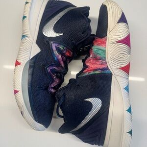 Kyrie Galaxy 5 Size 7.5 basketball shoes